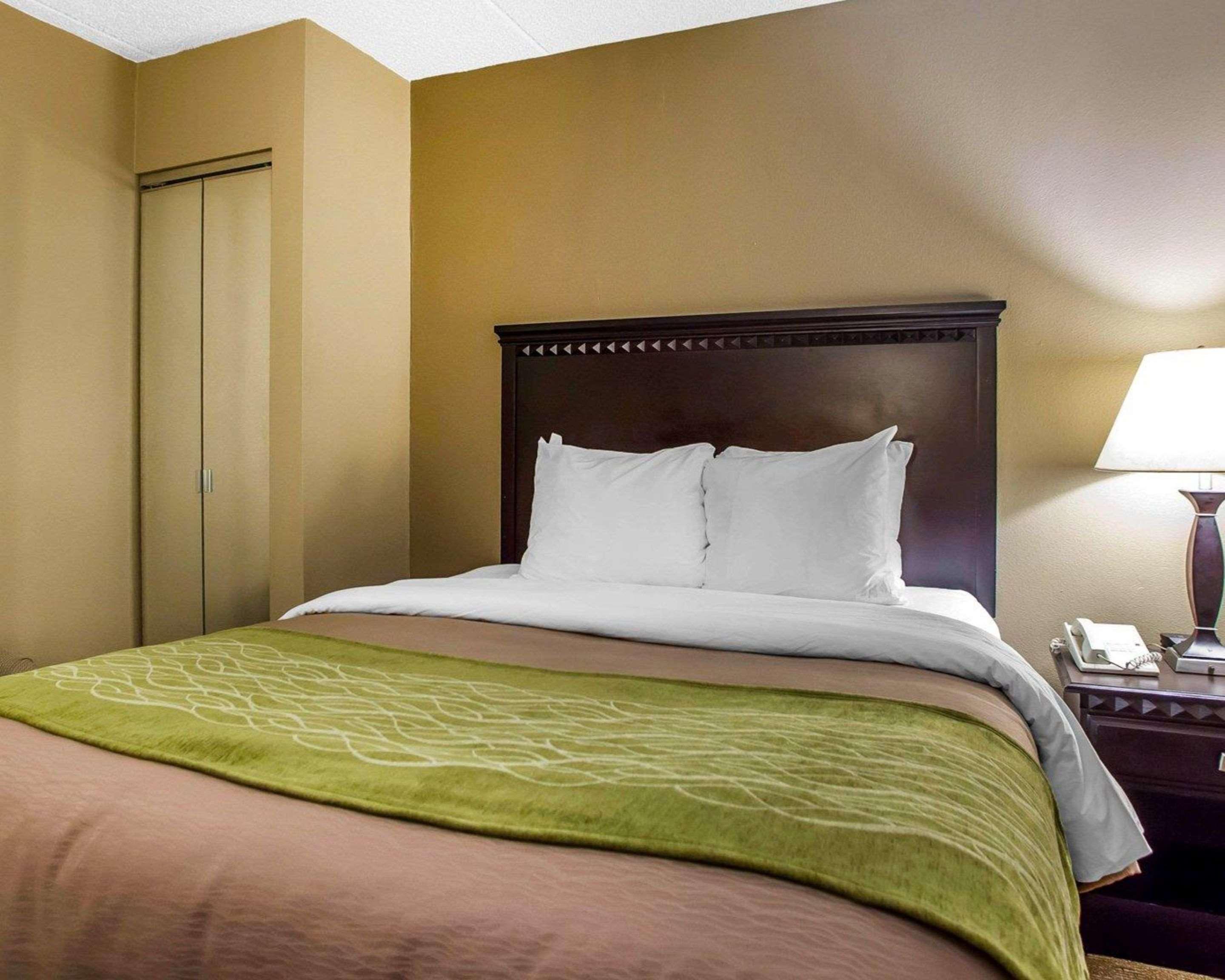 Comfort Inn Edison - New Brunswick Екстериор снимка